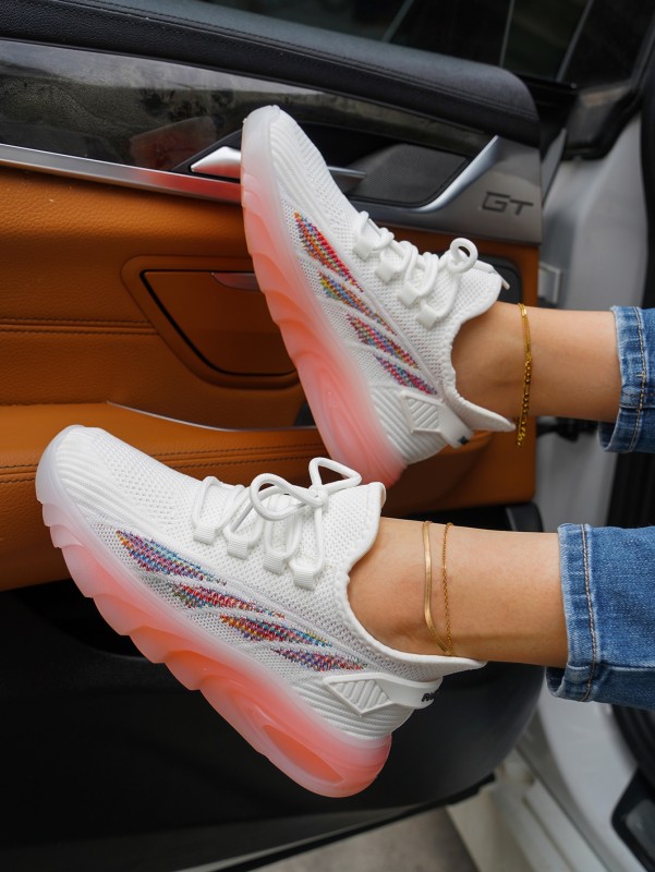 حذاء رياضي إيمري روز منسوج ومزين برباط | شي ان