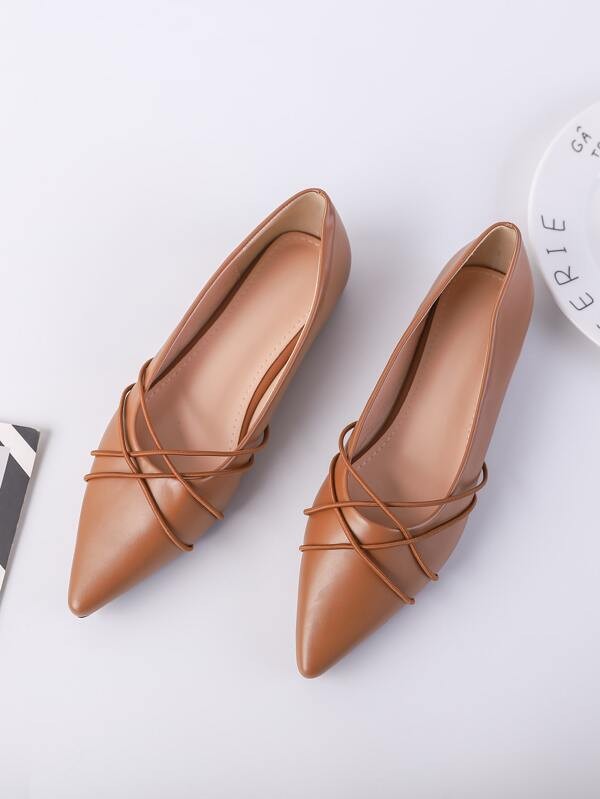 حذاء مسطح مدبب من الامام بلون موحد | شي ان