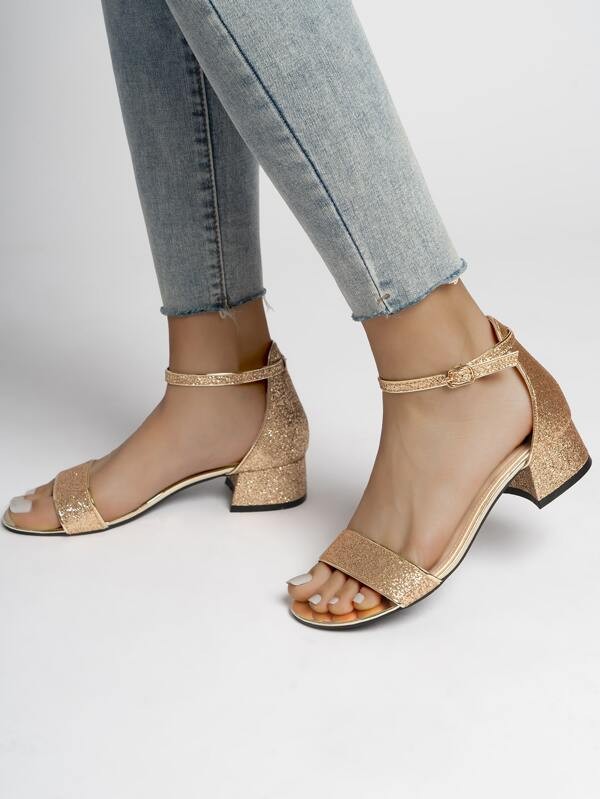 صندل بحزام براق بألوان متعددة | شي ان