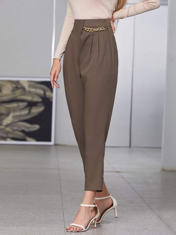 بنطلون بخصر عالي مع سلسلة بلون موحد | شي ان