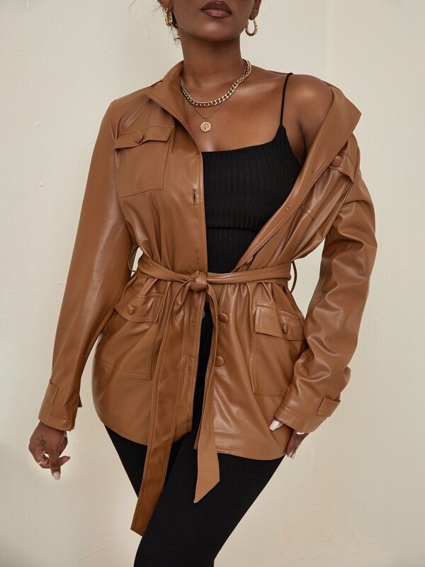 جاكيت من الجلد بجيوب امامية وحزام | شي ان